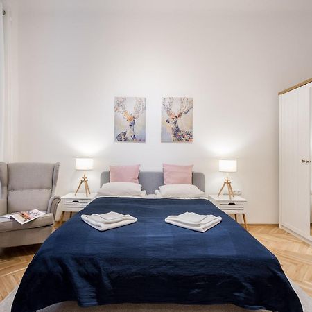 Bpr Toffee Design Home With A/C Budapest Exterior foto